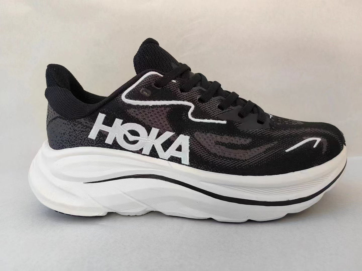 HOKA Clifton 10 Running Shoes - Black/White