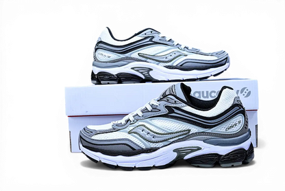 Saucony ProGrid Omni 9 Fabricated Future White Multi